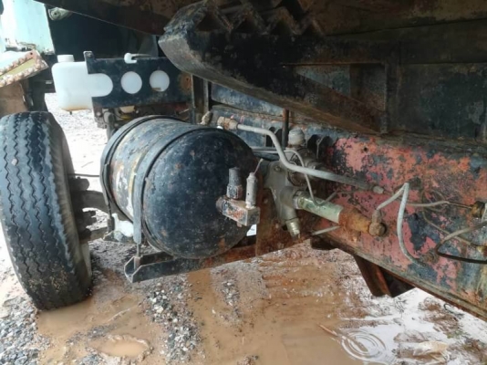 ขาย 385,000 บาท ISUZU ROCKY 2 เพลาดั้ม สโลว์กลาง เครื่อง 6HE1-195 แรง หัวผุ ยางดี คัสชีสวย. ช่วงล่างใหญ่ 210 เอกสารเล่มทะเบียน  รถอยู่ จ.กาฬสินธ์ โทร&amp;ไอดีไลน์ 0610710295