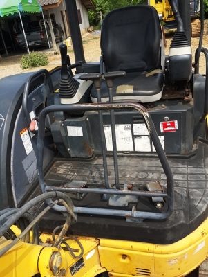 ขายรถขุดนำเข้าจากประเทศญี่ปุ่นแท้ๆ komatsu pc35MR-2แทรกเหล็ก รถสวยเดิม สนใจติดต่อสอบถาม 092-3309229 อีด