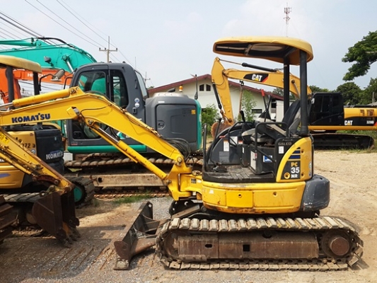 ขายรถขุดนำเข้าจากประเทศญี่ปุ่นแท้ๆ komatsu pc35MR-2แทรกเหล็ก รถสวยเดิม สนใจติดต่อสอบถาม 092-3309229 อีด