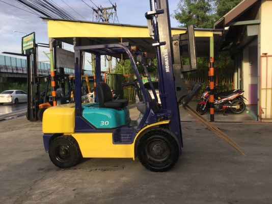 ขาย โฟลคลิฟท์ โคมะสุ ขีด 14 ดีเซล 3 ตัน เสา 4 เมตร ติดฮิ้