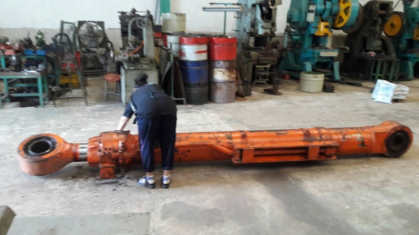 ขายด่วน !! กระบอกไฮดรอลิิก