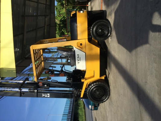 ขาย โฟรคลิฟท์ ทีซีเอ็ม ดีเซล 3 ตันเสา 4 เมตรเกียธรรมดา