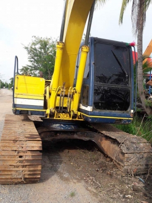 ขายKOBELCO SK120-1  มาร์คทรี  เก่าใน  สภาพสวย เครื่องปั๊มดี  ไฟฟ้ครบ  ช่วงล่างเต็ม  เอกสารอินวอยครบ..พร้อมใช้  ลองระบบกันได้ทุกวัน  โทร  089-3818694  ดวงนภา