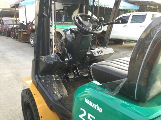 ขาย โคมะสุ 2.5 ตัน ดีเซล เสาทูฟรี 4.3 เมตร เกียร์ออโต้