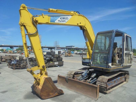 มาใหม่จ้า  KOBELCO SK60-มาร์คทรี  เก่านอกแท้  เครื่องปั๊มดี  ไฟฟ้าครบ  ช่วงล่างแน่น  โทร  089-3818694  ดวงนภา