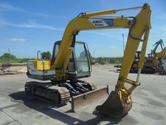 มาใหม่จ้า  KOBELCO SK60-มาร์คทรี  เก่านอกแท้  เครื่องปั๊มดี  ไฟฟ้าครบ  ช่วงล่างแน่น  โทร  089-3818694  ดวงนภา