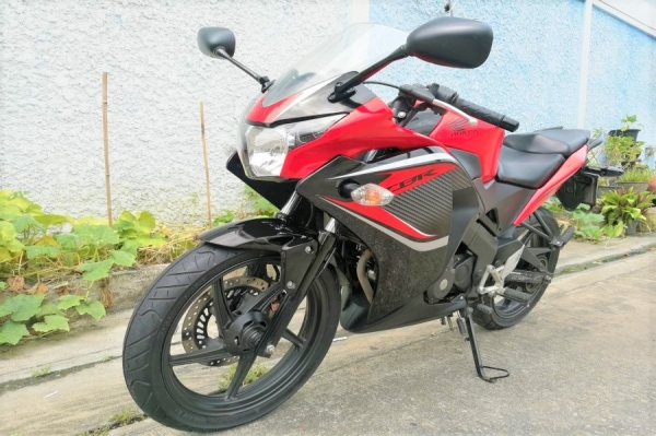 Cbr150i 2015 รถบ้านแท้ มือเดียว สด-ผ่อน รูดบัตรได้