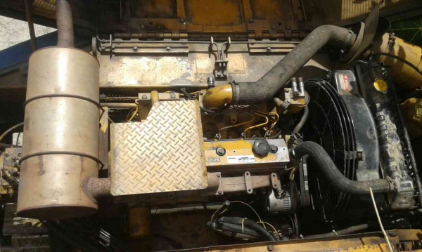 ขายKOMATSU  PC 100-3