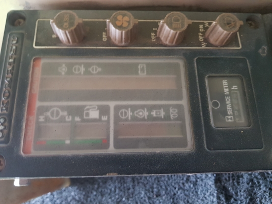 ขายKOMATSU  PC 100-3