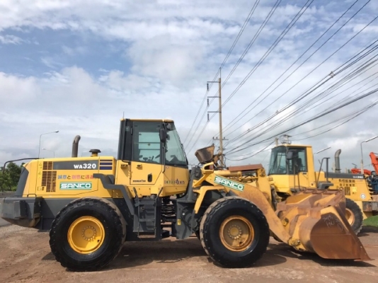 ขายรถตักล้อยาง KOMATSU WA320-6 ปี 2012 รถนอกนำเข้าเองจากญี่ปุ่น สภาพสวยพร้อมใช้งาน มีVDOการทำงานครับ
