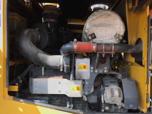 ขายรถตักล้อยาง KOMATSU WA320-6 ปี 2012 รถนอกนำเข้าเองจากญี่ปุ่น สภาพสวยพร้อมใช้งาน มีVDOการทำงานครับ