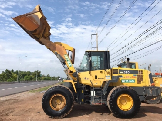 ขายรถตักล้อยาง KOMATSU WA320-6 ปี 2012 รถนอกนำเข้าเองจากญี่ปุ่น สภาพสวยพร้อมใช้งาน มีVDOการทำงานครับ