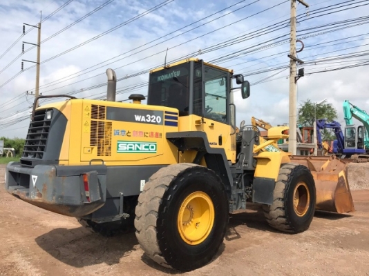 ขายรถตักล้อยาง KOMATSU WA320-6 ปี 2012 รถนอกนำเข้าเองจากญี่ปุ่น สภาพสวยพร้อมใช้งาน มีVDOการทำงานครับ