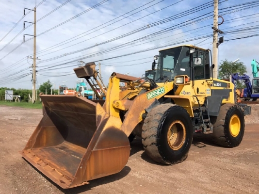 ขายรถตักล้อยาง KOMATSU WA320-6 ปี 2012 รถนอกนำเข้าเองจากญี่ปุ่น สภาพสวยพร้อมใช้งาน มีVDOการทำงานครับ