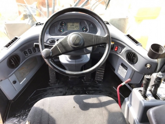 ขายรถตักล้อยาง KOMATSU WA320-6 ปี 2012 รถนอกนำเข้าเองจากญี่ปุ่น สภาพสวยพร้อมใช้งาน มีVDOการทำงานครับ