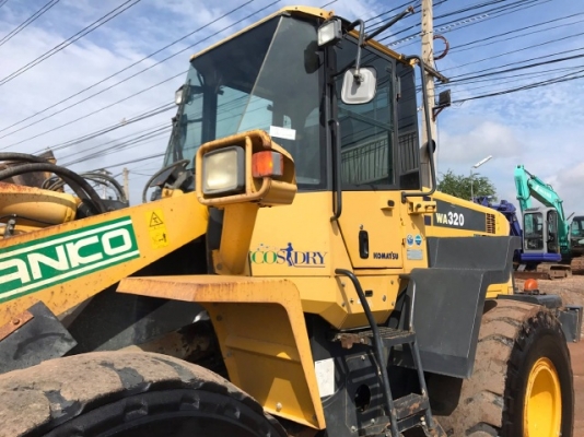 ขายรถตักล้อยาง KOMATSU WA320-6 ปี 2012 รถนอกนำเข้าเองจากญี่ปุ่น สภาพสวยพร้อมใช้งาน มีVDOการทำงานครับ