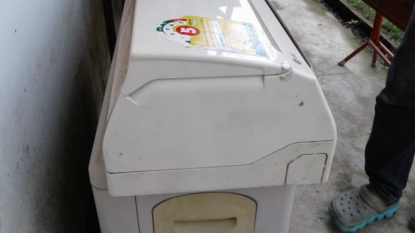 ขายเครื่องปรับอากาศ LG รุ่น S18-S5A6M ขนาด 18,000 BTU ถอดมาจากอ๊อฟฟิศ ใช้งานได้ปกติ *ยังไม่ได้ล้าง* มีขาด้านซ้ายที่่ตรงฝาปิด-เปิด เวลาเปิดขึ้นจะเห็น ที่ตัวคอยเย็น หักข้างหนึ่ง ใช้ได้ปกติมันเป็นฝาครอบเท่านั้น