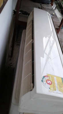 ขายเครื่องปรับอากาศ LG รุ่น S18-S5A6M ขนาด 18,000 BTU ถอดมาจากอ๊อฟฟิศ ใช้งานได้ปกติ *ยังไม่ได้ล้าง* มีขาด้านซ้ายที่่ตรงฝาปิด-เปิด เวลาเปิดขึ้นจะเห็น ที่ตัวคอยเย็น หักข้างหนึ่ง ใช้ได้ปกติมันเป็นฝาครอบเท่านั้น