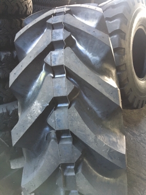 ยางหล่อๆก็มีนะ ตัวอย่างยางหล่อเบอร์ 16.9-28 ดูแล้วสนใจ ☎ 081-989-1989 + ID LINE : rangrayong หรั่งครับ