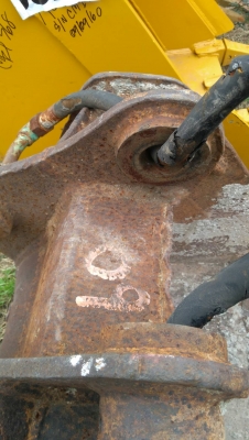 บุ้งกี๋ KOMATSU PC60 ของเก่านอกนำเข้าจากญี่ปุ่น ใส่ komatsu, kobelco ได้