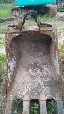 บุ้งกี๋ KOMATSU PC60 ของเก่านอกนำเข้าจากญี่ปุ่น ใส่ komatsu, kobelco ได้