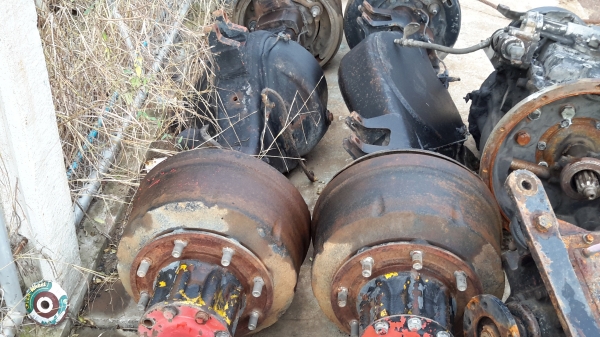 ขายเพลาพร้อมเฟืองท้ายเพลาข้างและเพลาหลัง เพลาตาม