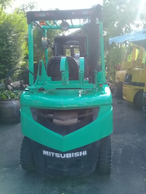 +++ ขายโฟล์คลิฟท์ MITSUBISHI FG25  ขนาด  2.5  ตัน  (รุ่นใหม่ล่าสุด)  เครื่องยนต์เบนซิน  แก๊ส  เสา  4  เมตร  3  ท่อน  เกียร์ออโตเมติค  ยางตันครับ  (รถนอก 9,000  ชม.)