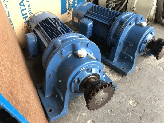 ขายมอเตอร์เกียร์ Cycro drive Sumitomo 7.5HP. 380V อัตราทด 1:35 มีระบบเบรคในตัว สภาพสวยมาก หมุนนิ่มเดิมๆ พร้อมใช้งาน มี 2ตัวครับ