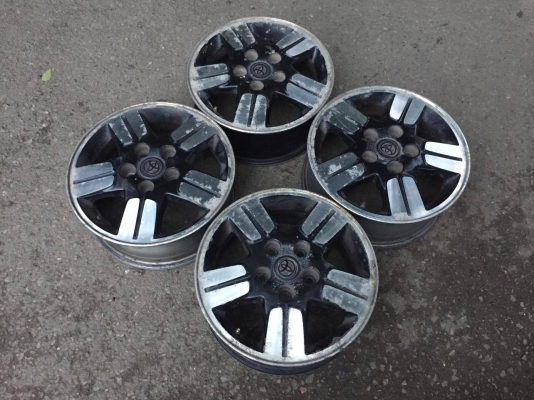 ขายล้อแม็กเปล่า Toyota vigo ราคาชั่งกิโลโครตถูกๆ ขอบ 15 4 วง ราคา 2,300 บาท ขายล้อแม็กเปล่า Toyota vigo ราคาชั่งกิโลโครตถูกๆ ขอบ 15 4 วง ราคา 2,300 บาท