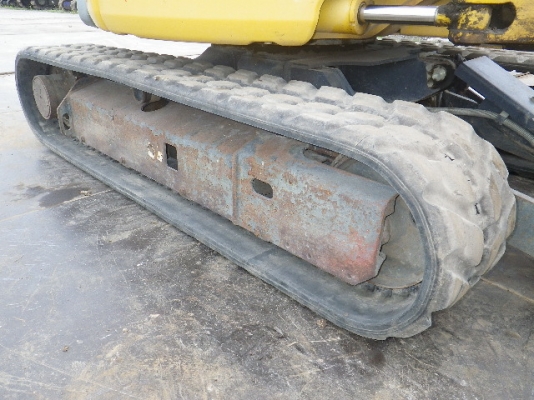 รถขุุด Komatsu รุ่น PC30MR-2 ปี 2005 มือสองนำเข้าจากญี่ปุ่น สภาพสวยพร้อมใช้งาน ราคาต่อรองได้