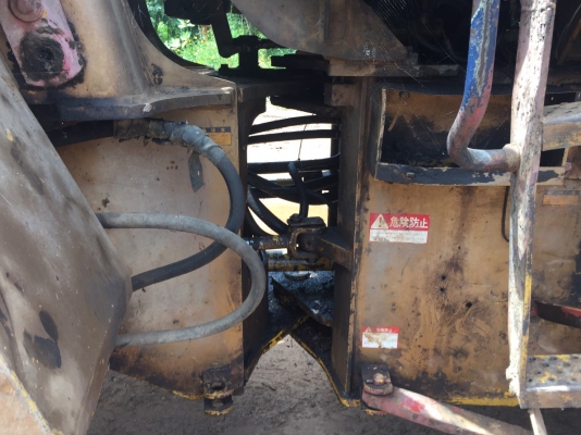 ขายด่วน รถตัก KOMASTSU WA300-1 สภาพใช้งานได้ปกติ เครื่องปั้มดี ยางพร้อมใช้งาน สนใจโทรสอบถาม 093-0764943  088-3223272 K ตั้ม