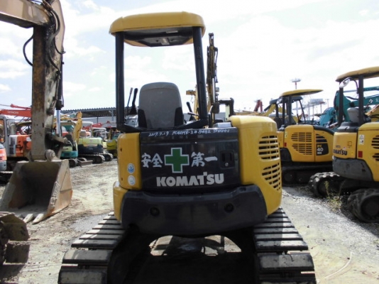 ขายรถขุด komatsu pc 40MR-2 แทรกเหล็ก รถนำเข้าจากประเทศญี่ปุ่นไม่เคยใช้งานในไทย สนใจติดต่อ 092-3309229 อีด