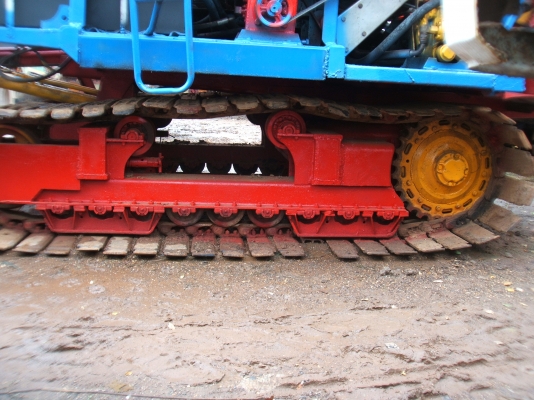 ขายรถเกี่ยวข้าวไทเส็งยนต์ อุ้ม 2.5 ตัน ปี 49 เครื่องยนต์อีซูซุ 210 แรงม้า ปั้มไดกิ๊นส์เบอร์ 23