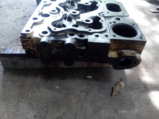 ขายฝาสูบรถแทรกเตอร์CAT- D-4และเสื้อกรอง D-4 เกียร์ D-5-H ของถอด สภาพตามรูปขายไม่แพงครับ