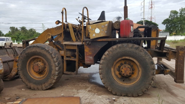 ขาย รถตัก KOMATSU JH30 รถใช้งานได้ปกติ ต่อแขนแล้ว ราคาต่อรองได้