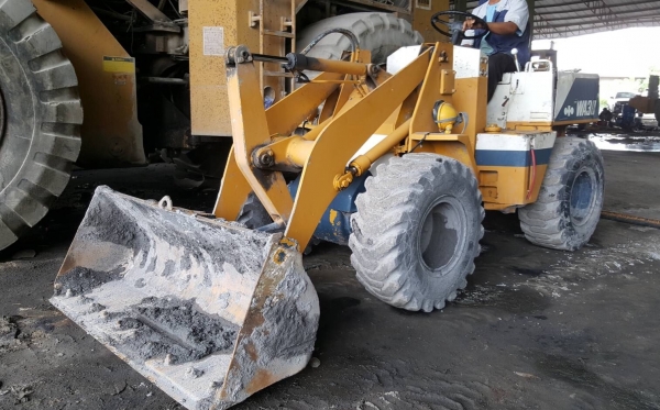ขาย รถตัก KOMATSU WA30-1 เอวอ่อน เกียร์ทอค รถทำงานดีคล่องตัว ราคาคุยกันได้ครับ