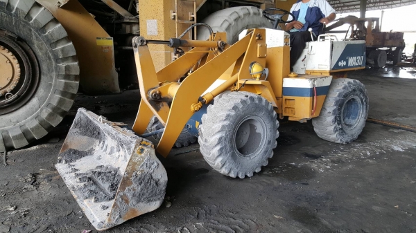 ขาย รถตัก KOMATSU WA30-1 เอวอ่อน เกียร์ทอค รถทำงานดีคล่องตัว ราคาคุยกันได้ครับ ขาย รถตัก KOMATSU WA30-1 เอวอ่อน เกียร์ทอค รถทำงานดีคล่องตัว ราคาคุยกันได้ครับ