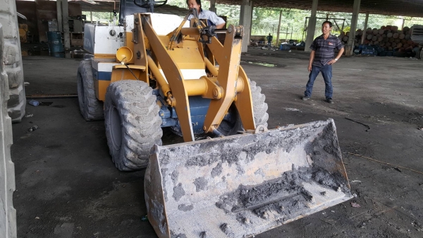 ขาย รถตัก KOMATSU WA30-1 เอวอ่อน เกียร์ทอค รถทำงานดีคล่องตัว ราคาคุยกันได้ครับ ขาย รถตัก KOMATSU WA30-1 เอวอ่อน เกียร์ทอค รถทำงานดีคล่องตัว ราคาคุยกันได้ครับ