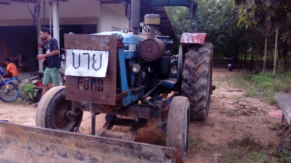 ขายเครืีองมือจักกลการเกษตร