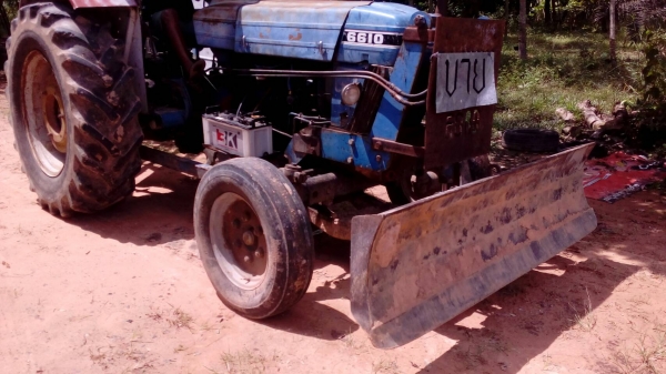 ขายเครืีองมือจักกลการเกษตร