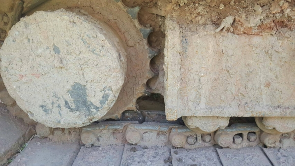 ขายด่วนๆ KOBELCO YN12 สภาพพร้อมใช้งานสุดๆ12,000ชม.เอกสารเล่มทะเบียนปี58  จัดไฟแนนท์ได้1,000,000-1,200,000 ตามสภาพราคา1,600,000บาท โทอดี 0990035892 (/)0843923995 ดูรถ อ.ศรีสงคราม จ.นครพนม