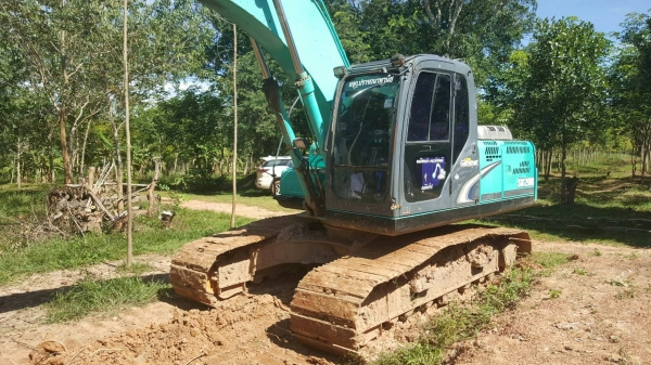 ขายด่วนๆ KOBELCO YN12 สภาพพร้อมใช้งานสุดๆ12,000ชม.เอกสารเล่มทะเบียนปี58  จัดไฟแนนท์ได้1,000,000-1,200,000 ตามสภาพราคา1,600,000บาท โทอดี 0990035892 (/)0843923995 ดูรถ อ.ศรีสงคราม จ.นครพนม