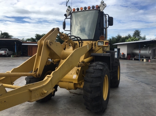 ขายรถตัก KOMATSU WA100-3 เครื่อง 6D95L
