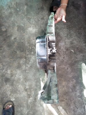 แคร้งกลางเครื่อง j 4000 แคร้งกลางเครื่อง j 4000