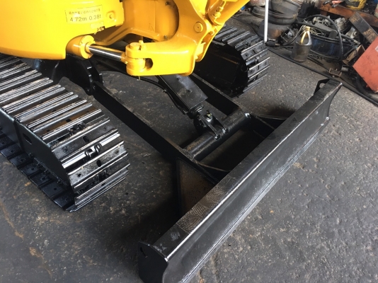 รถขุดเล็ก Komatsu PC35 MR2 สภาพสวยๆเก่านอก สภาพแน่นทั้งคัน  ชั่วโมงน้อย แทรคเหล็ก พร้อมลงงาน สนใจติดต่อ 0874880101