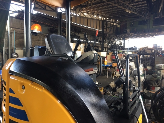 รถขุดเล็ก Komatsu PC35 MR2 สภาพสวยๆเก่านอก สภาพแน่นทั้งคัน  ชั่วโมงน้อย แทรคเหล็ก พร้อมลงงาน สนใจติดต่อ 0874880101