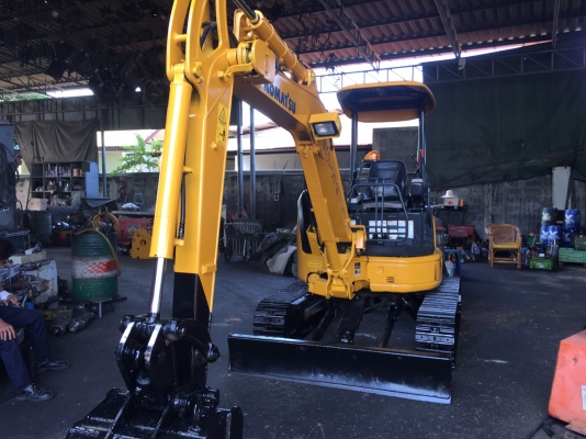 รถขุดเล็ก Komatsu PC35 MR2 สภาพสวยๆเก่านอก สภาพแน่นทั้งคัน  ชั่วโมงน้อย แทรคเหล็ก พร้อมลงงาน สนใจติดต่อ 0874880101
