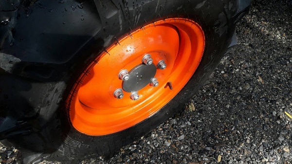 ขายรถไถคูโบต้า  KUBOTA   L 3608SP พร้อมชุดใบมีดดันหน้าคานล่าง  โรตารี่