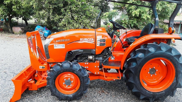 ขายรถไถคูโบต้า  KUBOTA   L 3608SP พร้อมชุดใบมีดดันหน้าคานล่าง  โรตารี่