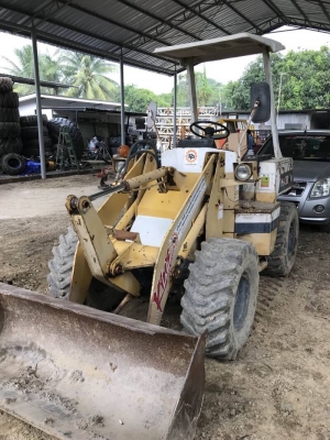 รถตักล้อยาง ขนาด 0.5 คิว พร้อมใช้